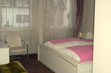 Artus Hotel Dusseldorf Exterior photo